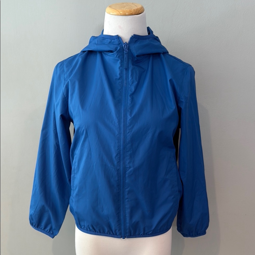 NWOT Uniqlo kids Packable Hooded Windbreaker Jacket- size 9-10 y